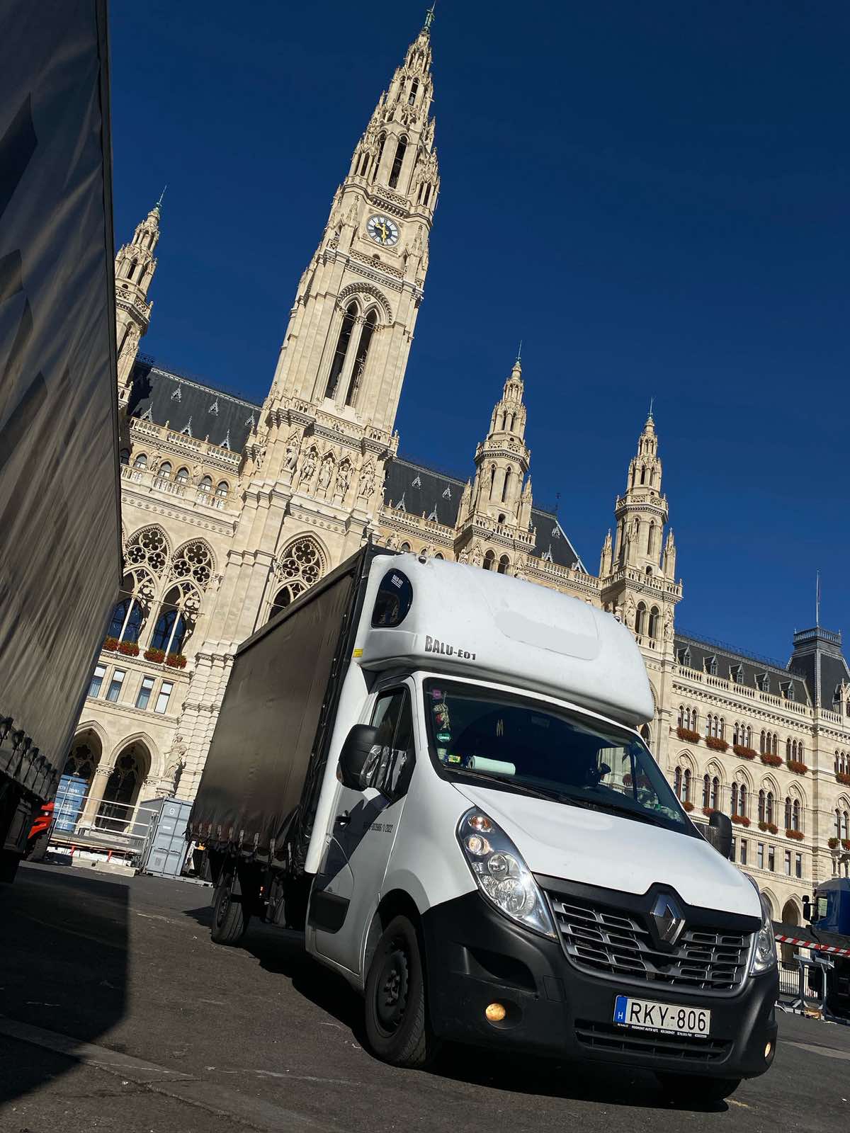 DORADO Stars Kft. logisztika